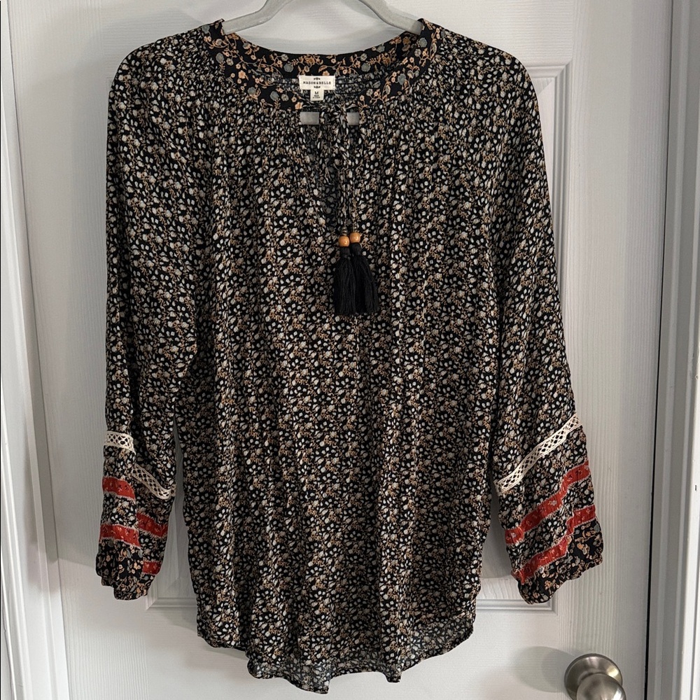 Elegant Black and Red Women's Blouse